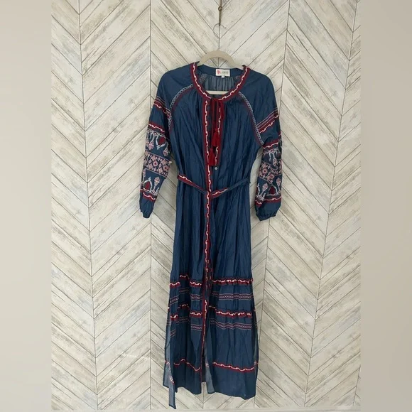 Latiste embroidered chambray maxi dress with side slits - Picture 2 of 11